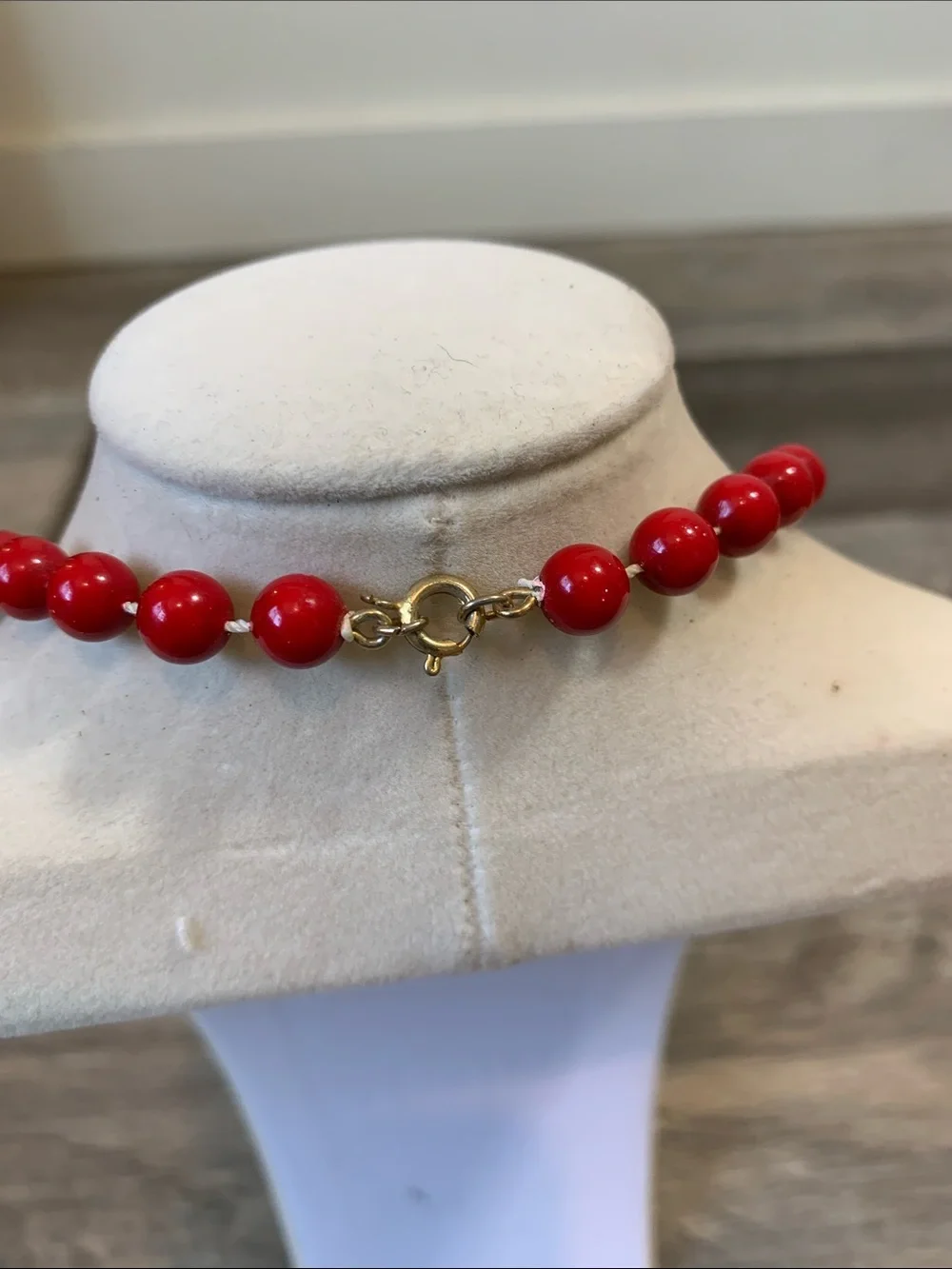 Vintage Red Beaded Necklace - Classic Women's Jewelry